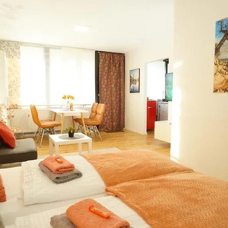 Relax - Orange Mit Pool Und Sauna سونثوفن